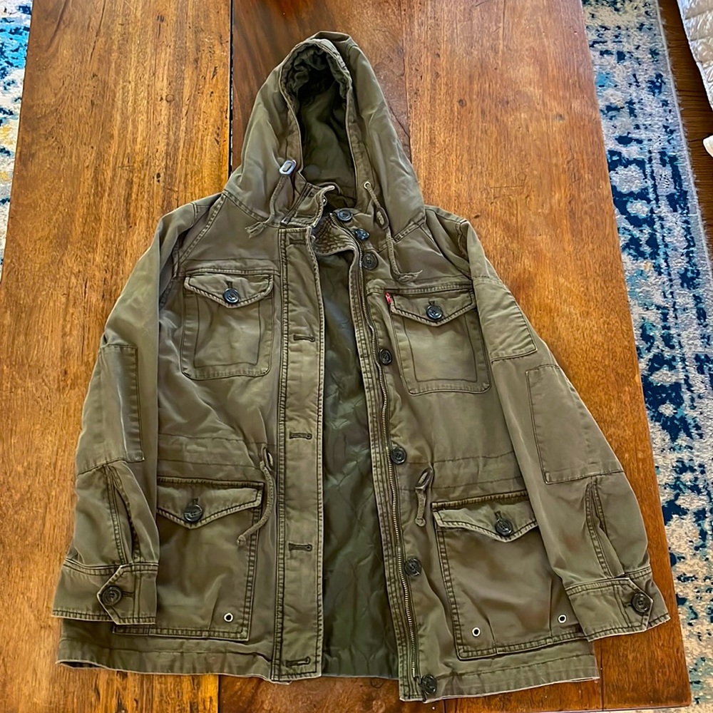 Levi’s military green medium weight jacket